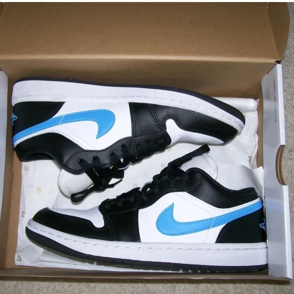 Womens Jordan 1 retro Low OG